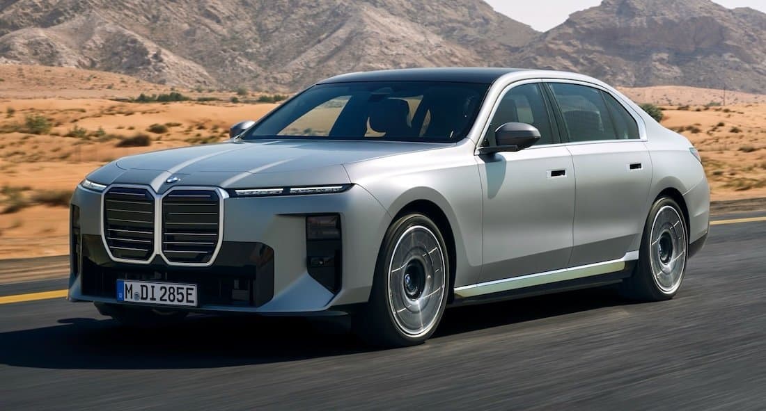 BMW i7