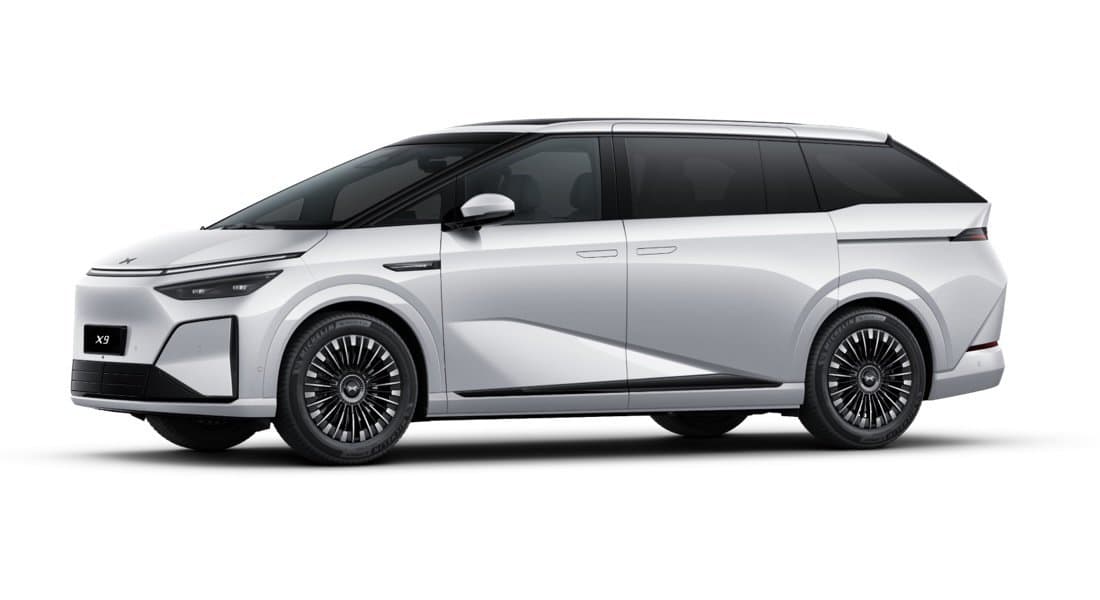 XPeng X9 FWD