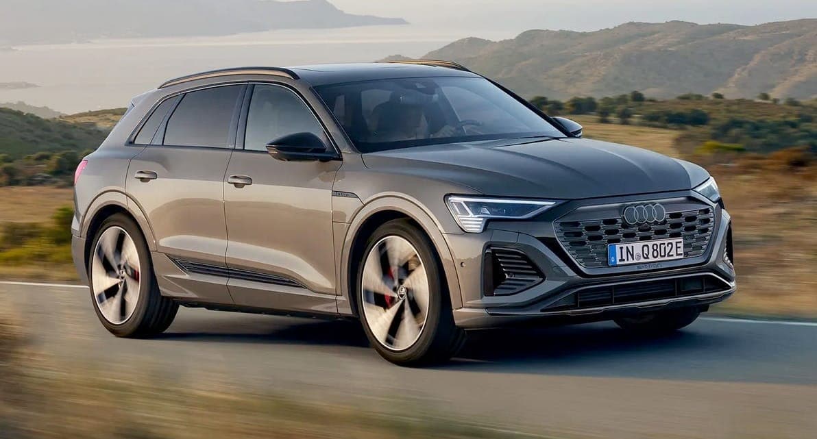 Audi Q8 e-tron 55 S line